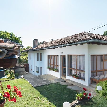 Къща За Гости Роден Край Elena Exterior foto