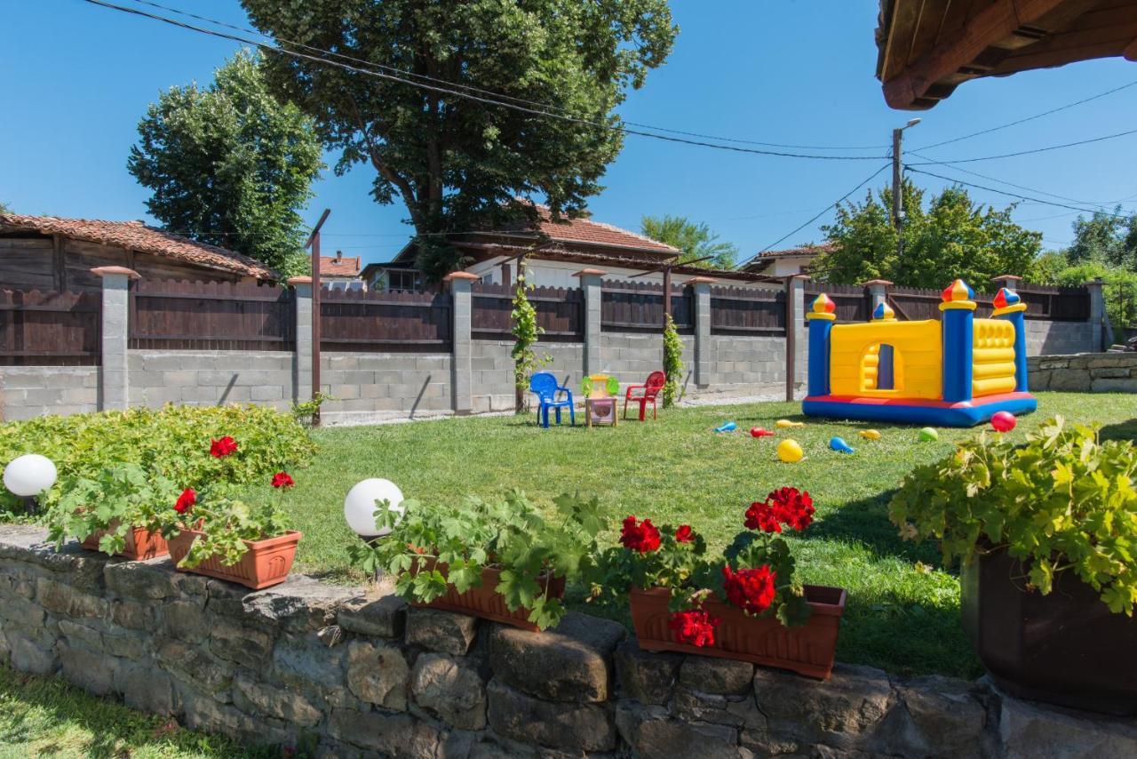 Къща За Гости Роден Край Elena Exterior foto